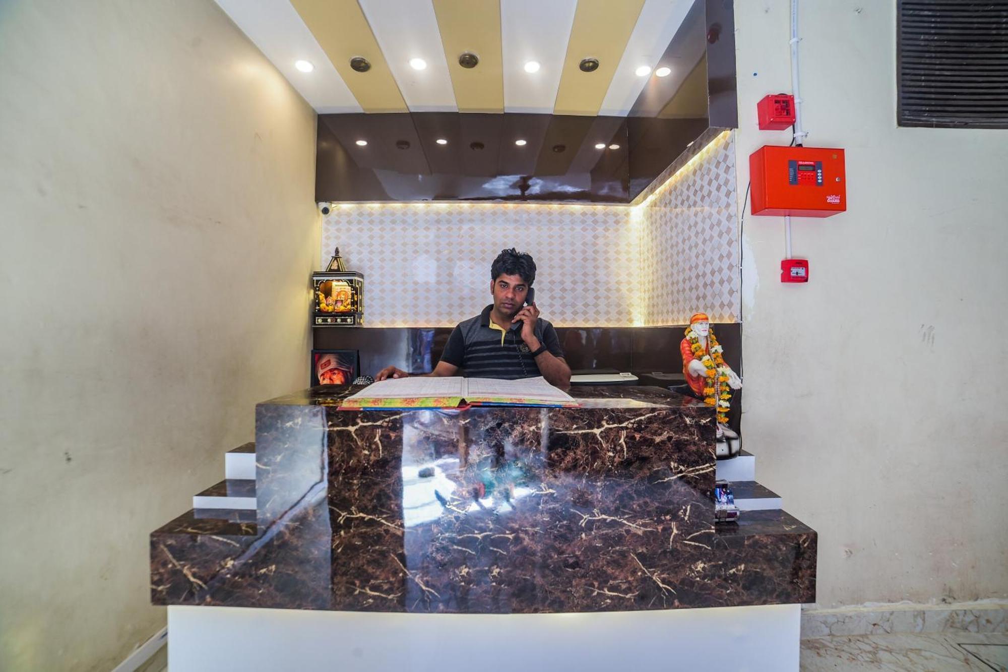 Oyo Flagship Rohit Dx Near Jama Masjid Hotel New Delhi Exterior photo